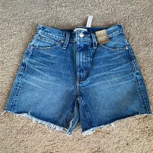 Madewell Relaxed Mid-length Shorts in Cranwood